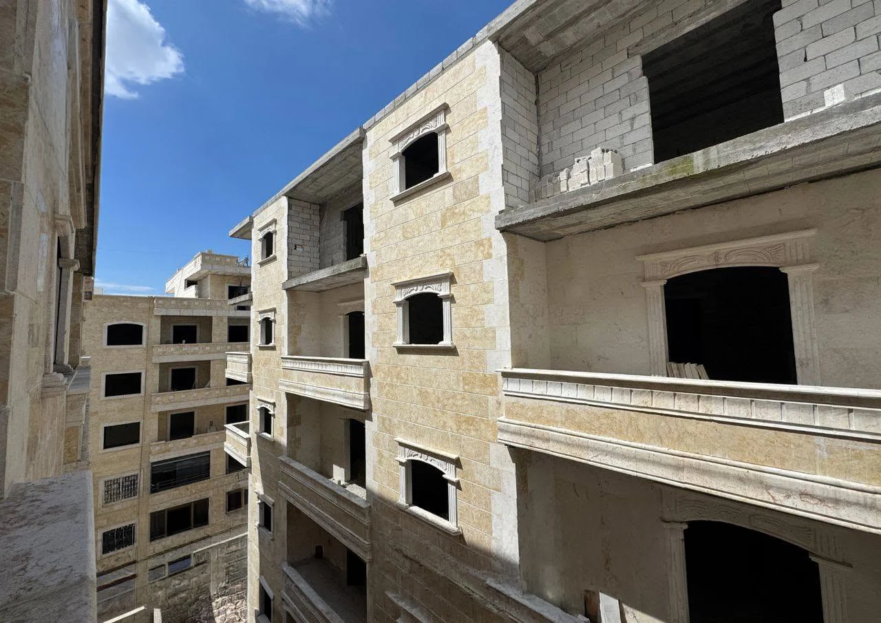 تنفيذ المشاريع السكنية